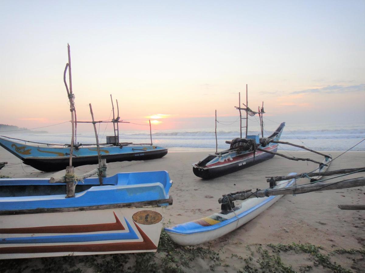 Isana Beach House Tangalle Buitenkant foto