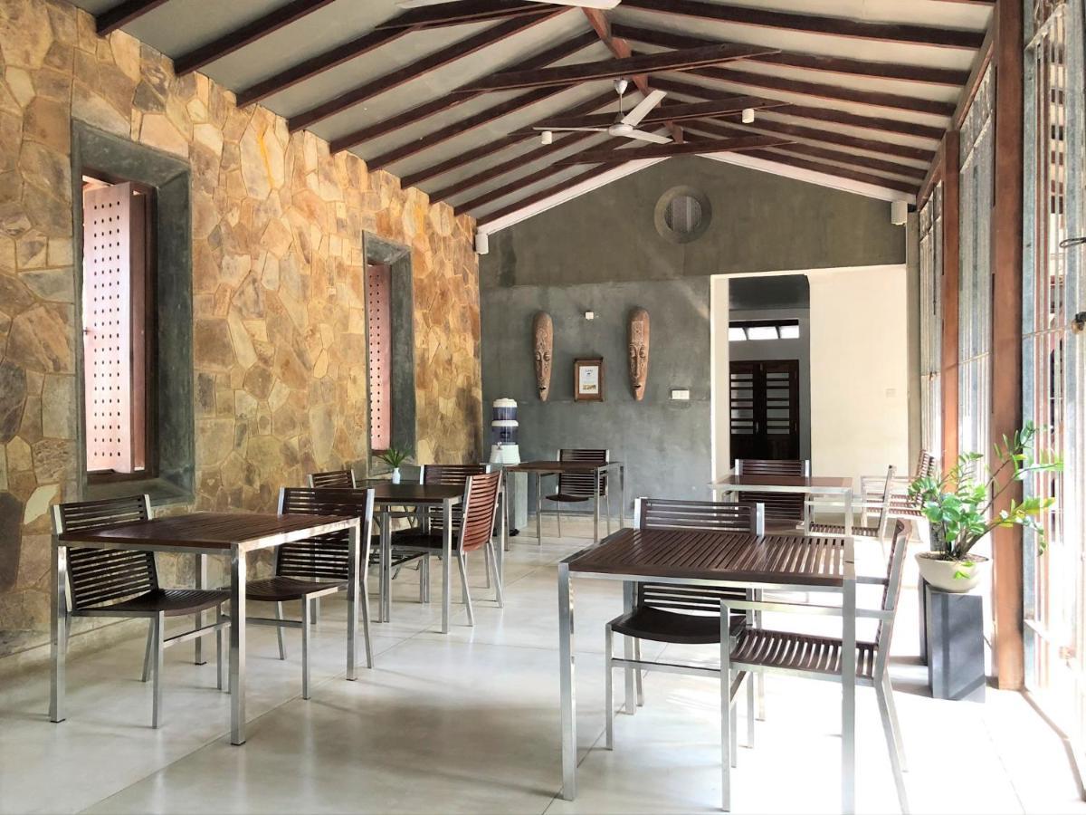 Isana Beach House Tangalle Buitenkant foto